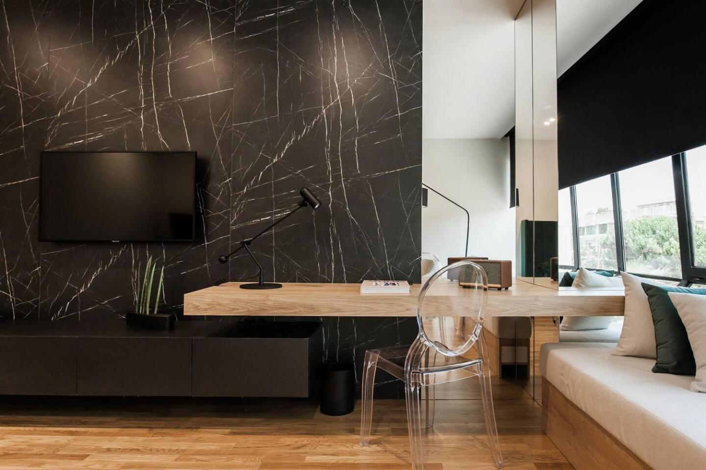 2 Sidebyside Suites In Athens Riviera By The Olon Екстериор снимка